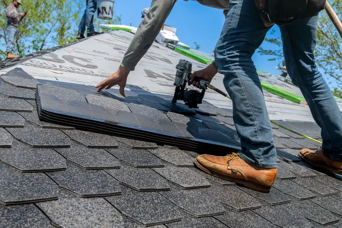 Roofing service in Cincinnati, OH